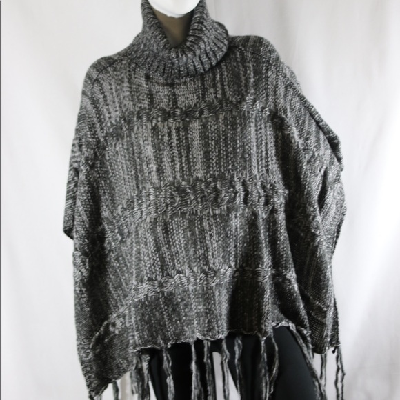 Grey Poncho - Picture 1 of 4